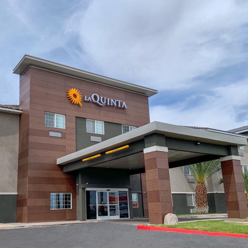 La Quinta Inn & Suites By Wyndham Las Vegas Nellis Exterior photo