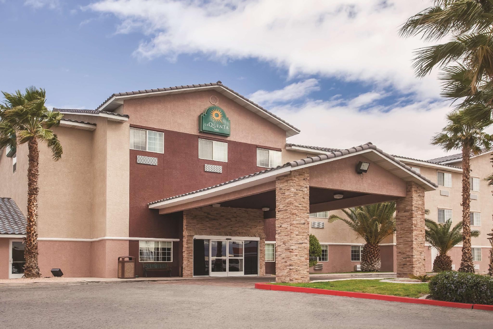 La Quinta Inn & Suites By Wyndham Las Vegas Nellis Exterior photo